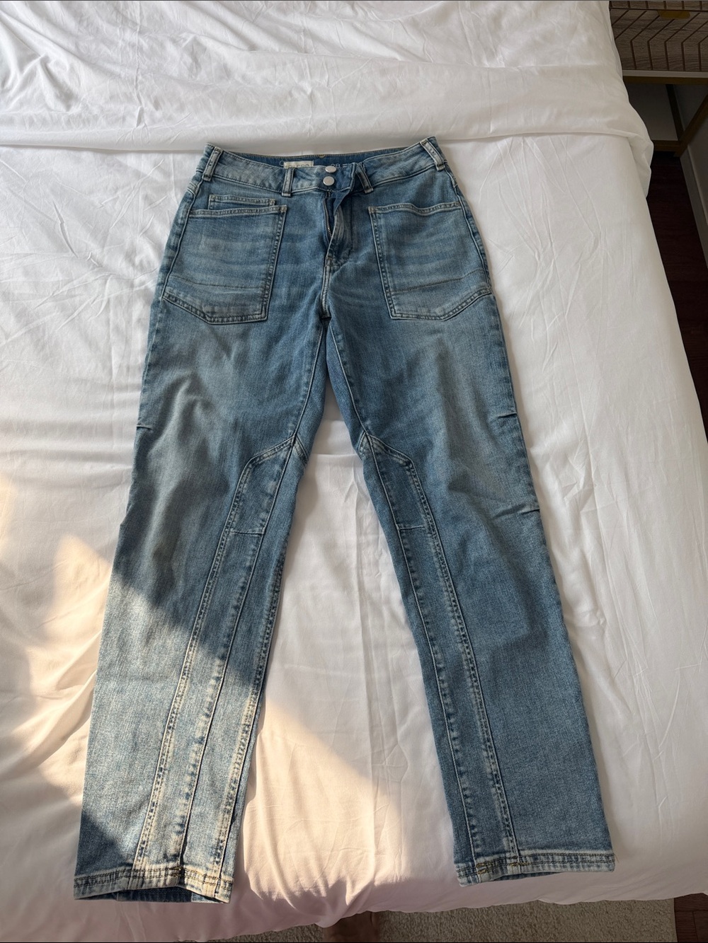 Wanderer Mid-Rise Relaxed Jeans by Pilcro